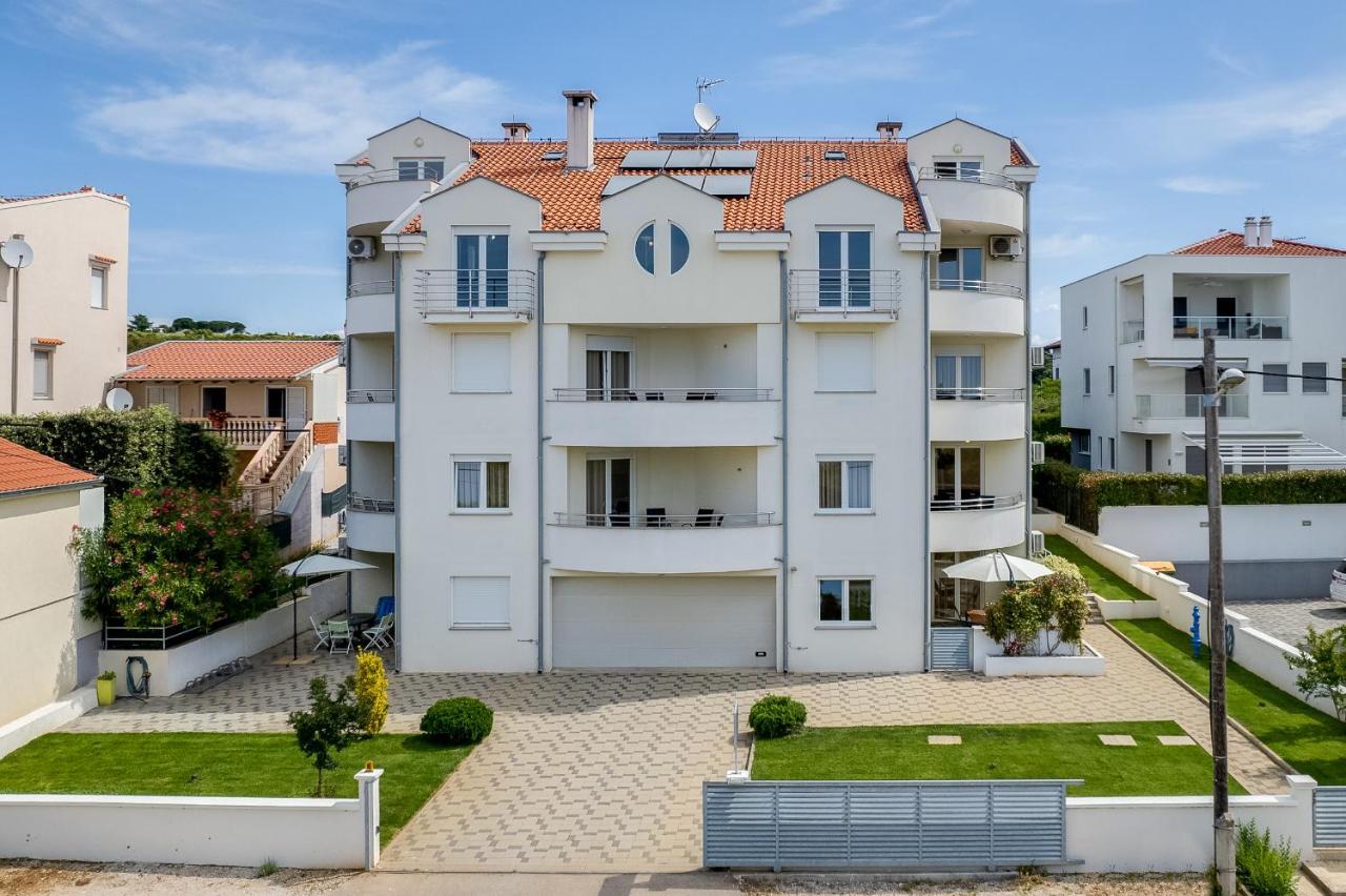 Villa Mirela Petrcane Luaran gambar