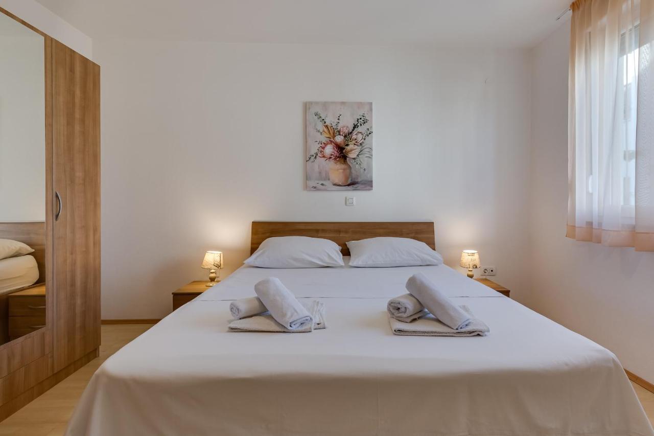Villa Mirela Petrcane Luaran gambar